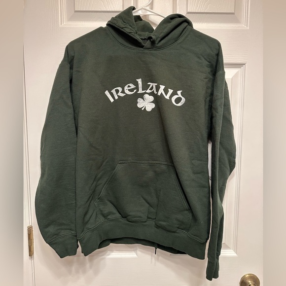 Forest Green Ireland Pullover Hoodie with Shamrock ☘️ From Ireland! 🇮🇪 - Picture 3 of 5